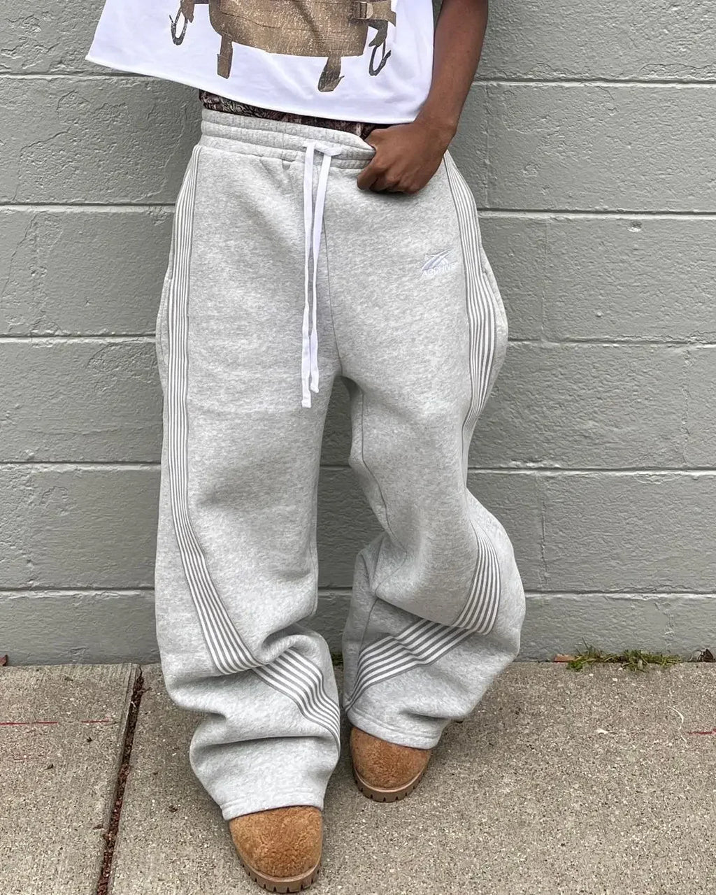 Shadow Motion Sweatpant